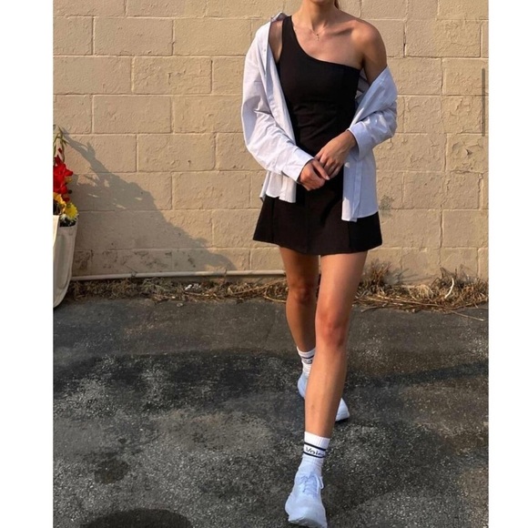 NEW Outdoor Voices One Shoulder  lined Medium - Picture 5 of 11